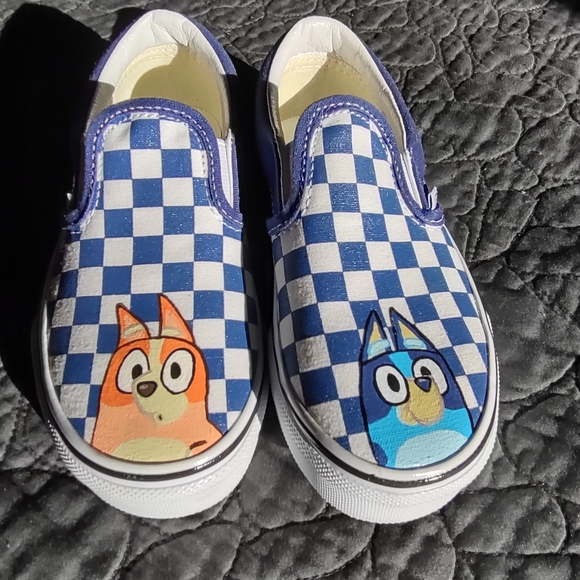 Vans customized with Bluey and Bingo - Picture 1 of 4
